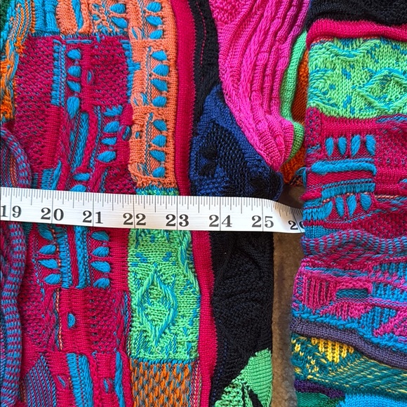 Authentic Coogi Colorful Knit Sweater excellent condition - Picture 4 of 9